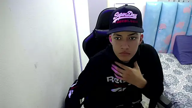 Street poemm  online show from April 20, 7:27 pm