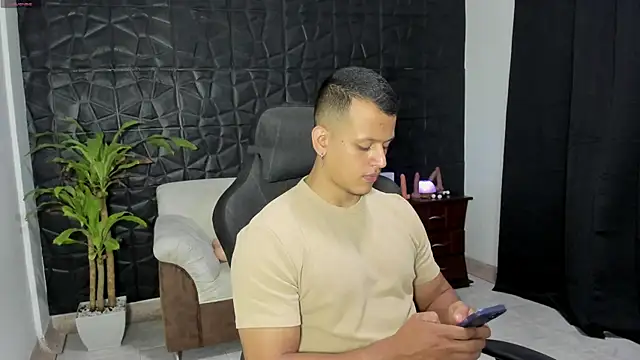 Alex towerss online show from May 4, 2:08 pm