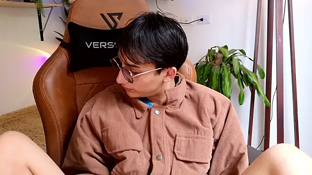 Sr evann online show from April 24, 4:42 pm