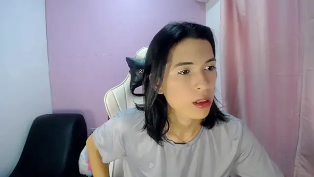 Larry craft online show from March 10, 8:15 pm