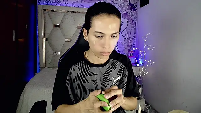 Larry craft online show from April 25, 9:34 pm