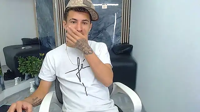 Hollmanhot online show from April 26, 2:42 am