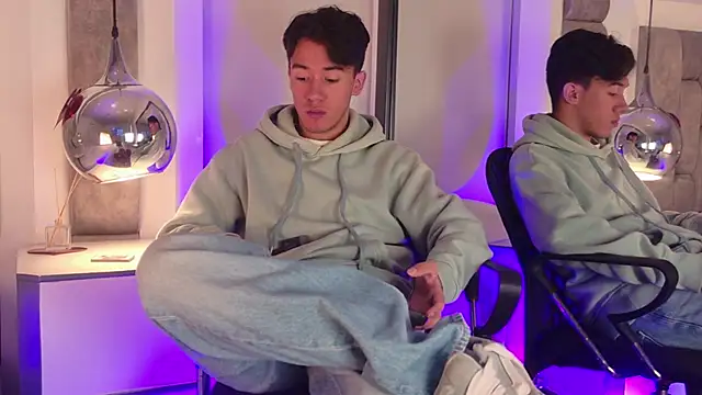 Austin Reedss online show from April 23, 1:02 pm