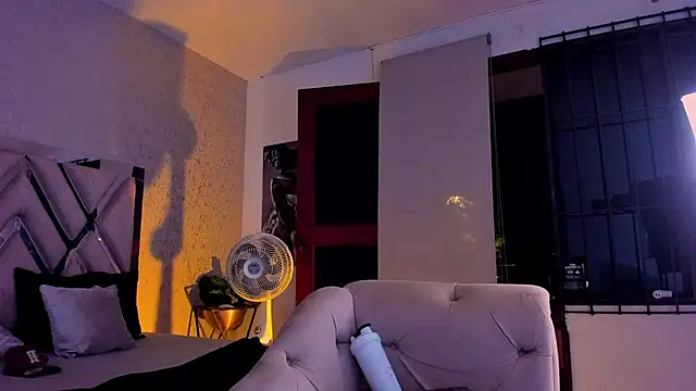 Vincentblack online show from July 28, 4:42 am