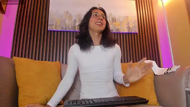 Elisasue online show from June 8, 3:18 am