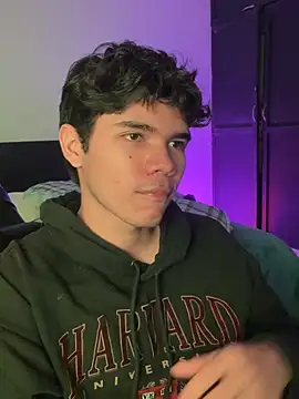 Camii pink online show from March 6, 6:16 pm