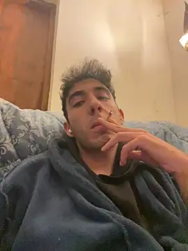 andri020292 online show from March 3, 9:10 pm