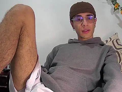 militoveruss2 online show from March 10, 6:58 pm