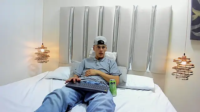 Ethan Wolfe online show from February 27, 6:03 am