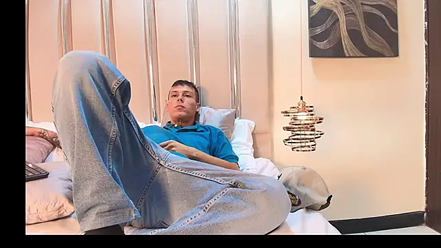 Ethan Wolfe online show from March 8, 4:49 am