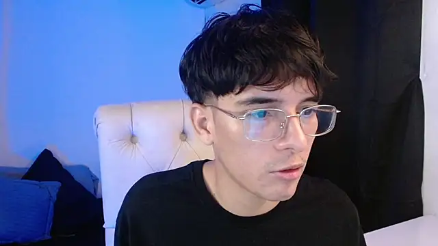 noah millerx online show from July 13, 11:50 pm