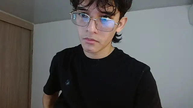 noah millerx online show from June 21, 9:31 pm