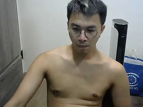 silverwolfwoof online show from June 9, 1:13 pm
