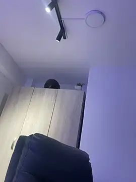 NIKLAS BRAUNN01 online show from March 8, 2:04 am