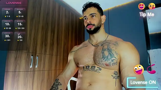 massimo visconti online show from April 22, 1:12 am