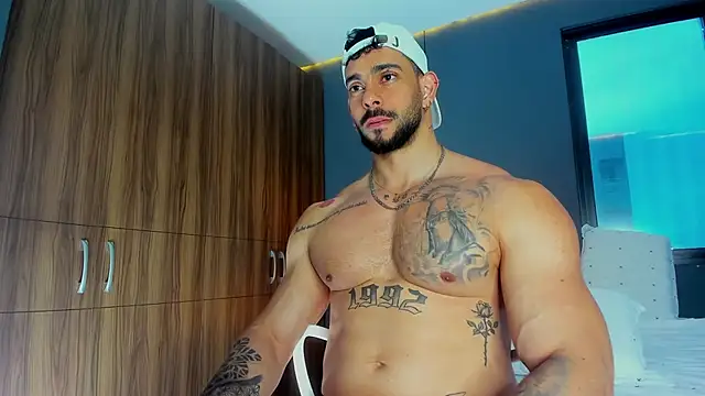 massimo visconti online show from April 18, 9:25 pm