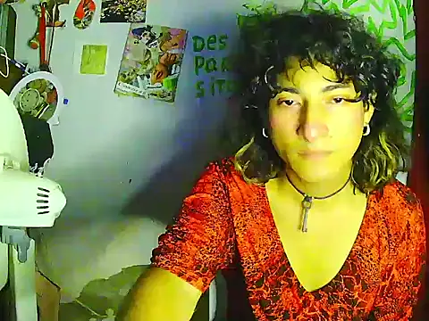 RAMONA TIJERAX online show from July 23, 9:01 pm