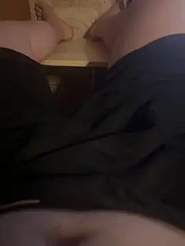 hottlaerr online show from March 8, 7:51 pm