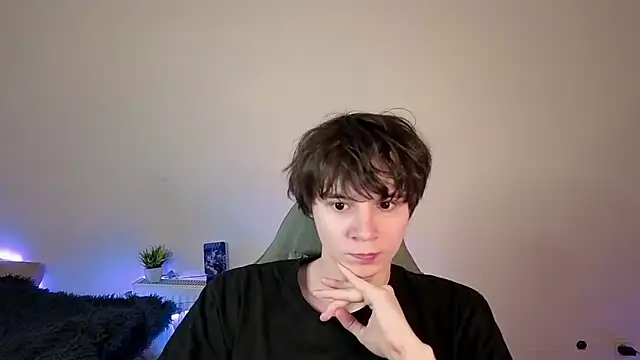 AnthonyCuutie online show from June 5, 5:12 am