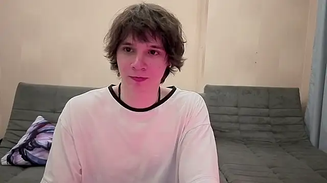 AnthonyCuutie online show from August 8, 2:35 pm