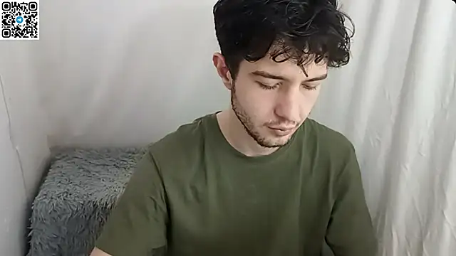  ZaneX online show from April 24, 7:16 pm