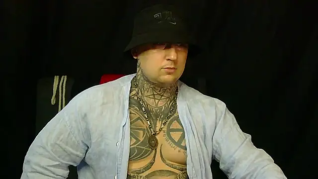 devilWithTats online show from July 26, 7:49 am