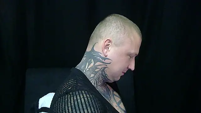 devilWithTats online show from April 22, 10:09 am