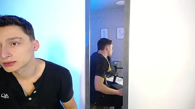 DIEGO JONES online show from March 20, 1:26 pm