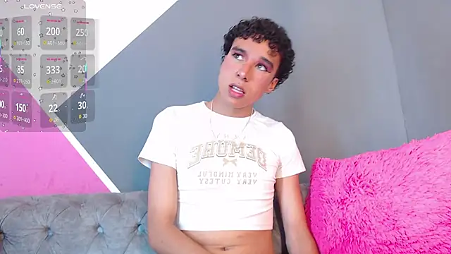 Lord Tayron online show from March 8, 3:32 am