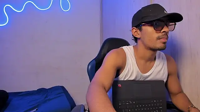 jossi12345j online show from April 6, 1:13 am