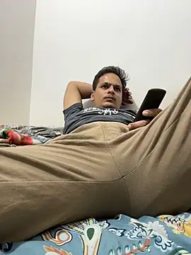 the guy u desire online show from March 9, 3:50 pm