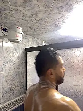 leonartho223 online show from March 15, 9:32 pm