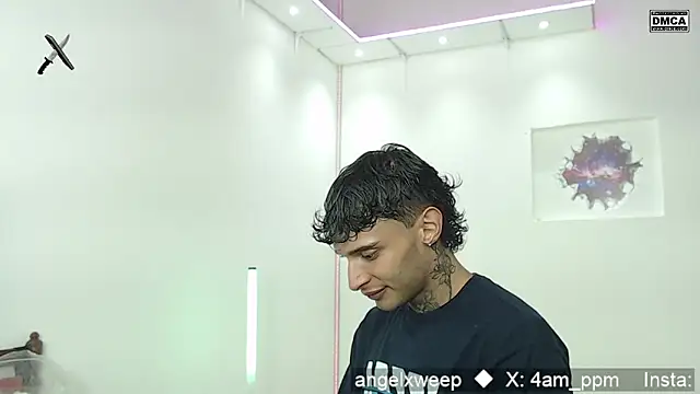 yourxcyberxangel online show from April 18, 1:07 am