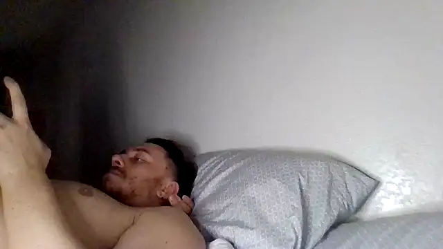 TallHungandCloudy69 online show from March 9, 10:53 am