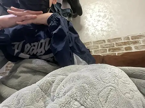 moon blue199x online show from March 8, 2:43 pm