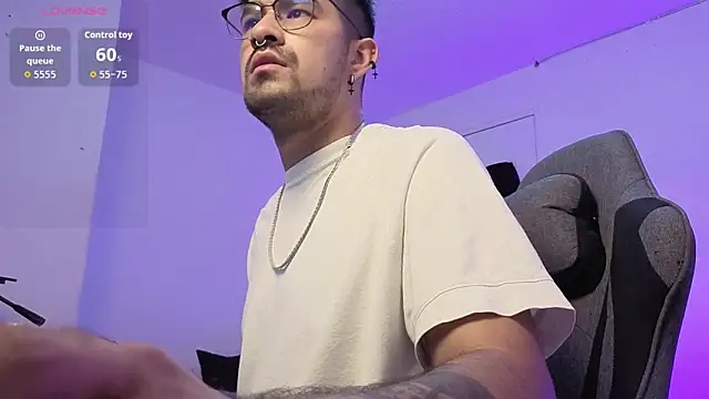 kcleiton online show from April 23, 11:15 am