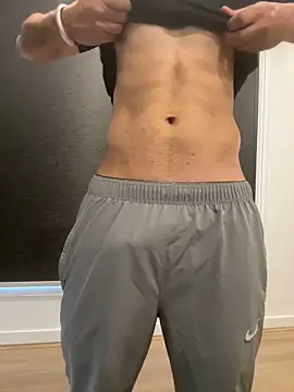 hitman1208  online show from March 5, 7:59 am