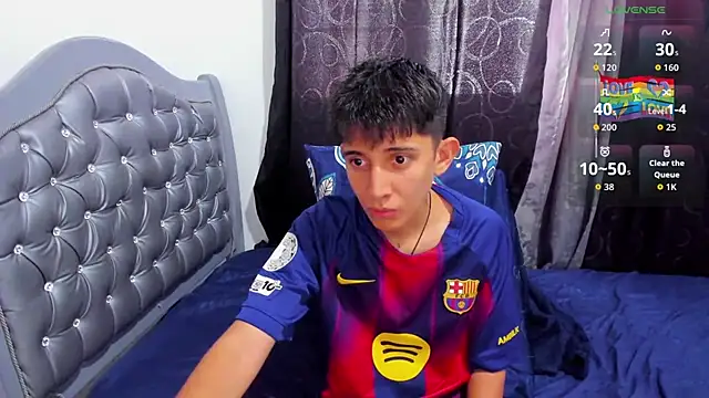 gomitaboy1 online show from April 20, 7:05 pm