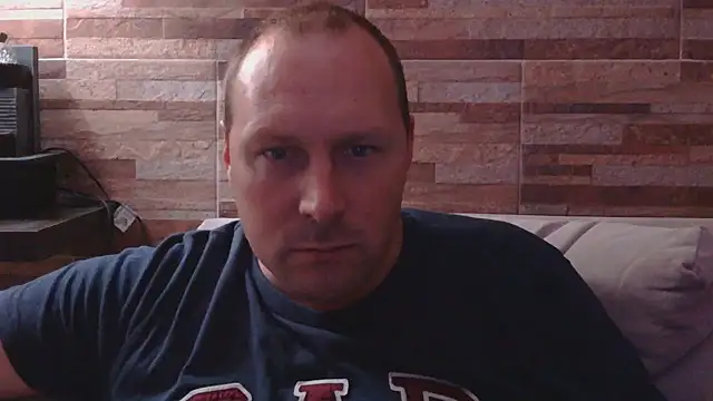 lustonfan online show from April 21, 2:48 am