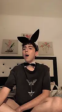 Lucca  555 online show from April 20, 2:47 am