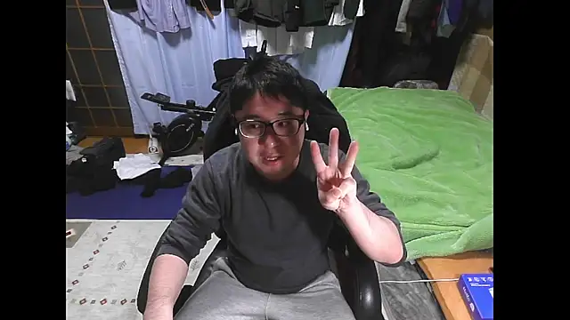 hide39 online show from March 9, 3:06 pm