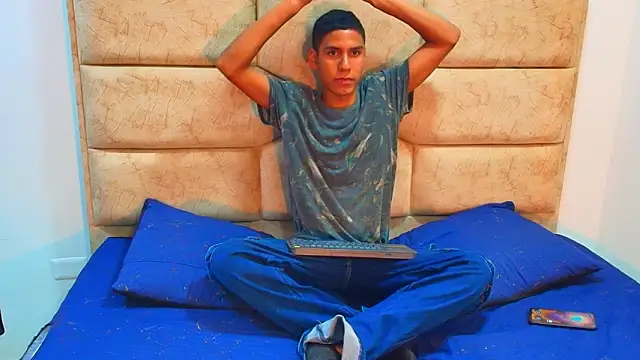 darkknight xx online show from March 7, 8:28 pm