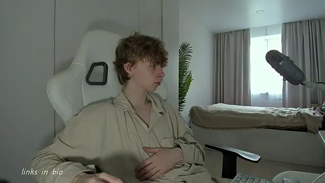 Wawesuc online show from March 31, 8:38 am