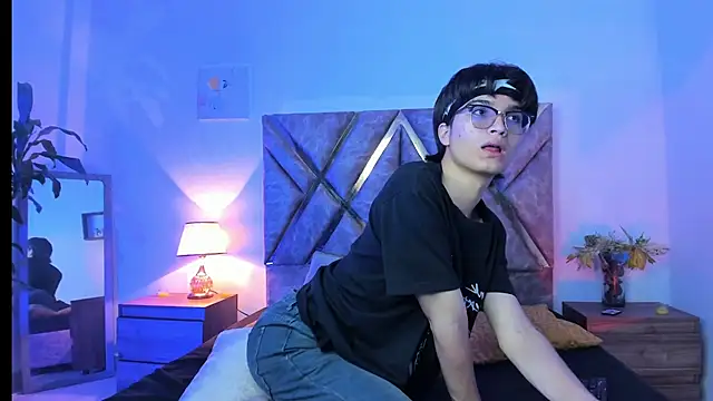 Kai blaz online show from March 29, 8:09 pm