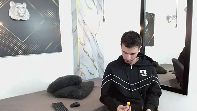 KingOfTemptation online show from April 24, 4:04 am