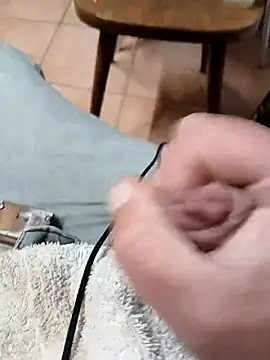 05lolo online show from April 29, 6:47 pm