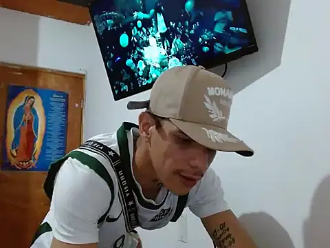 ethanchamo online show from March 14, 5:09 pm