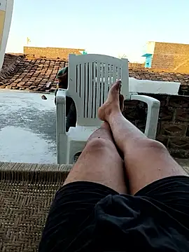 Desii rockstarr online show from March 28, 12:05 pm