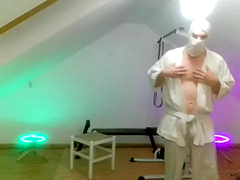 NinjaLaser online show from April 29, 7:42 pm