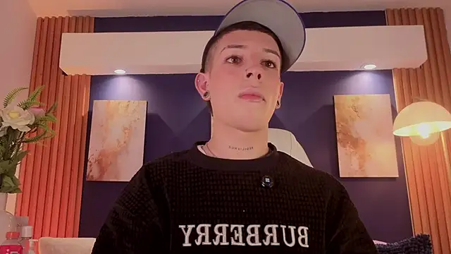 Luca Prince  online show from March 23, 3:34 am